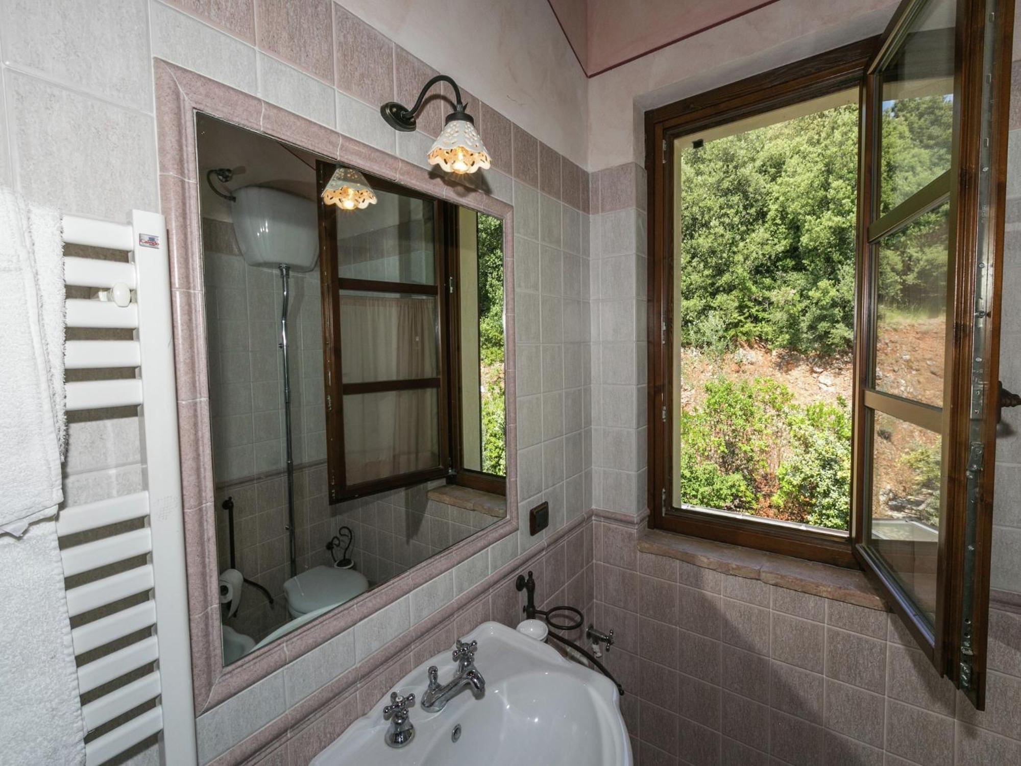 Elegant Apartment Only 1 Hour From Rome Narni Bagian luar foto