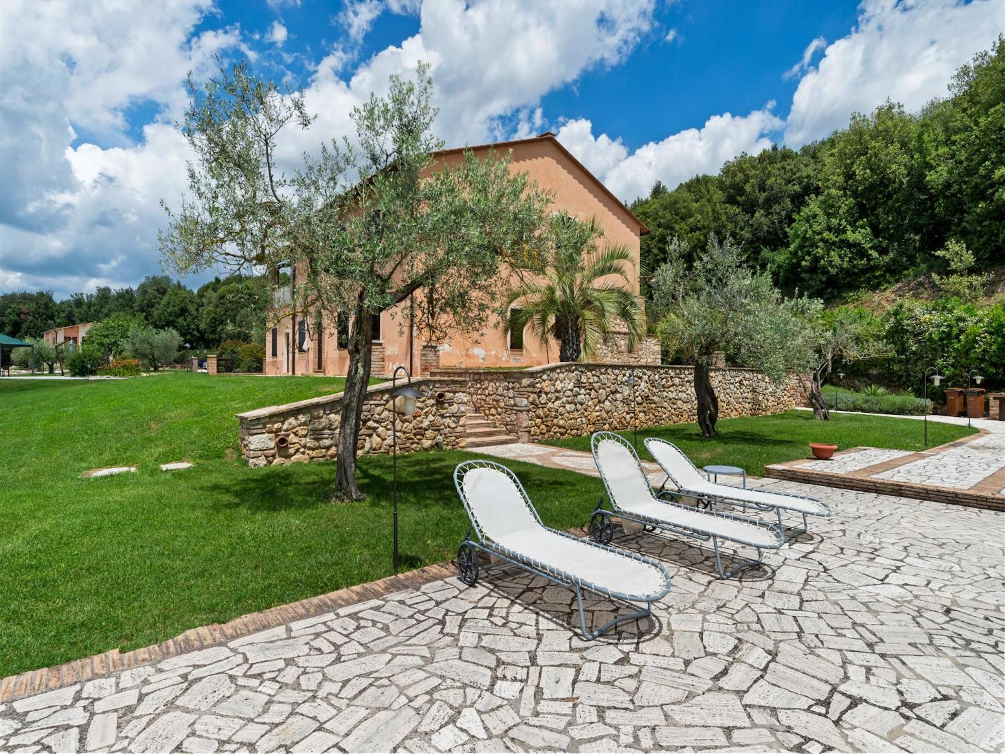 Elegant Apartment Only 1 Hour From Rome Narni Bagian luar foto