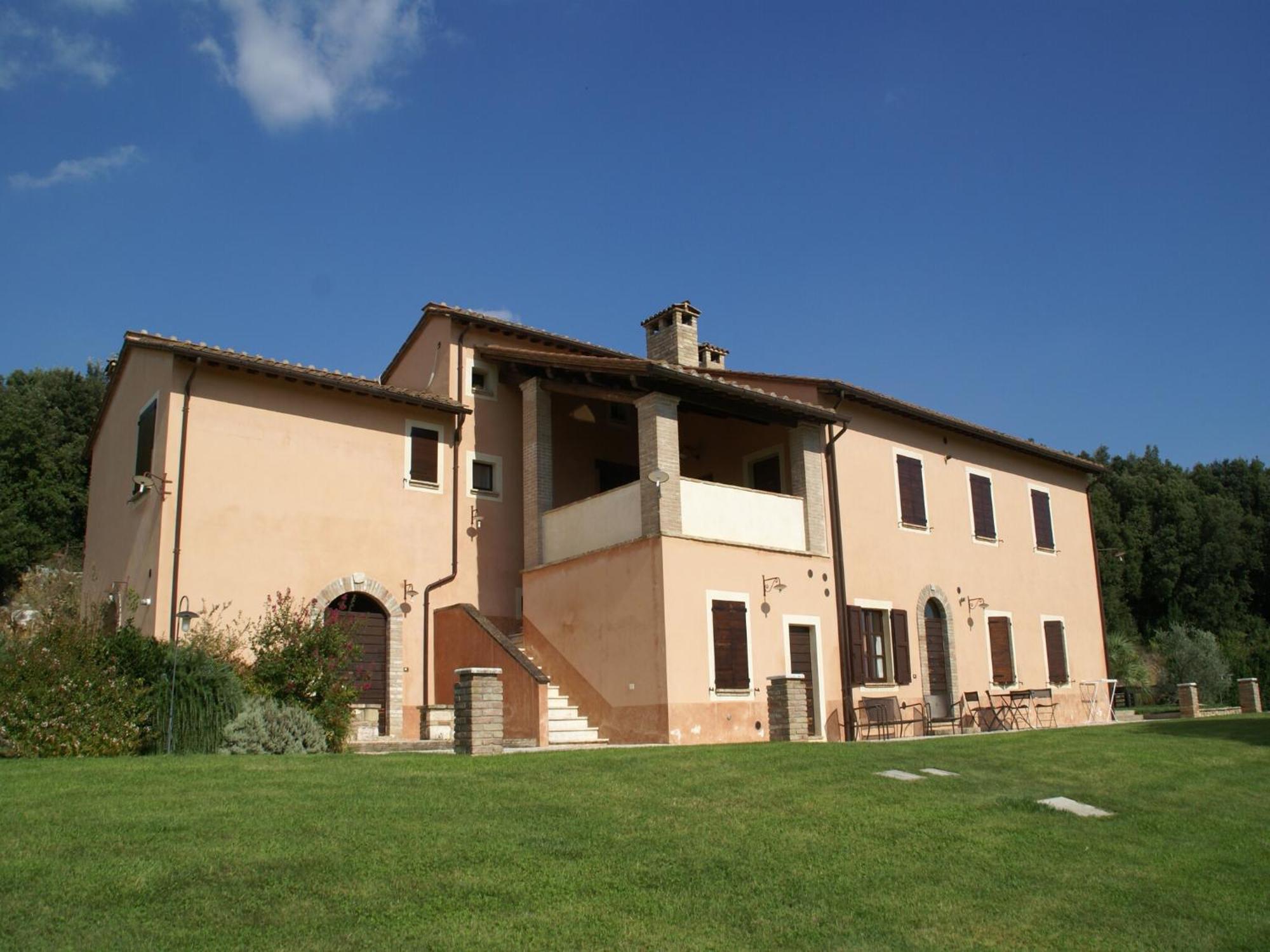 Elegant Apartment Only 1 Hour From Rome Narni Bagian luar foto