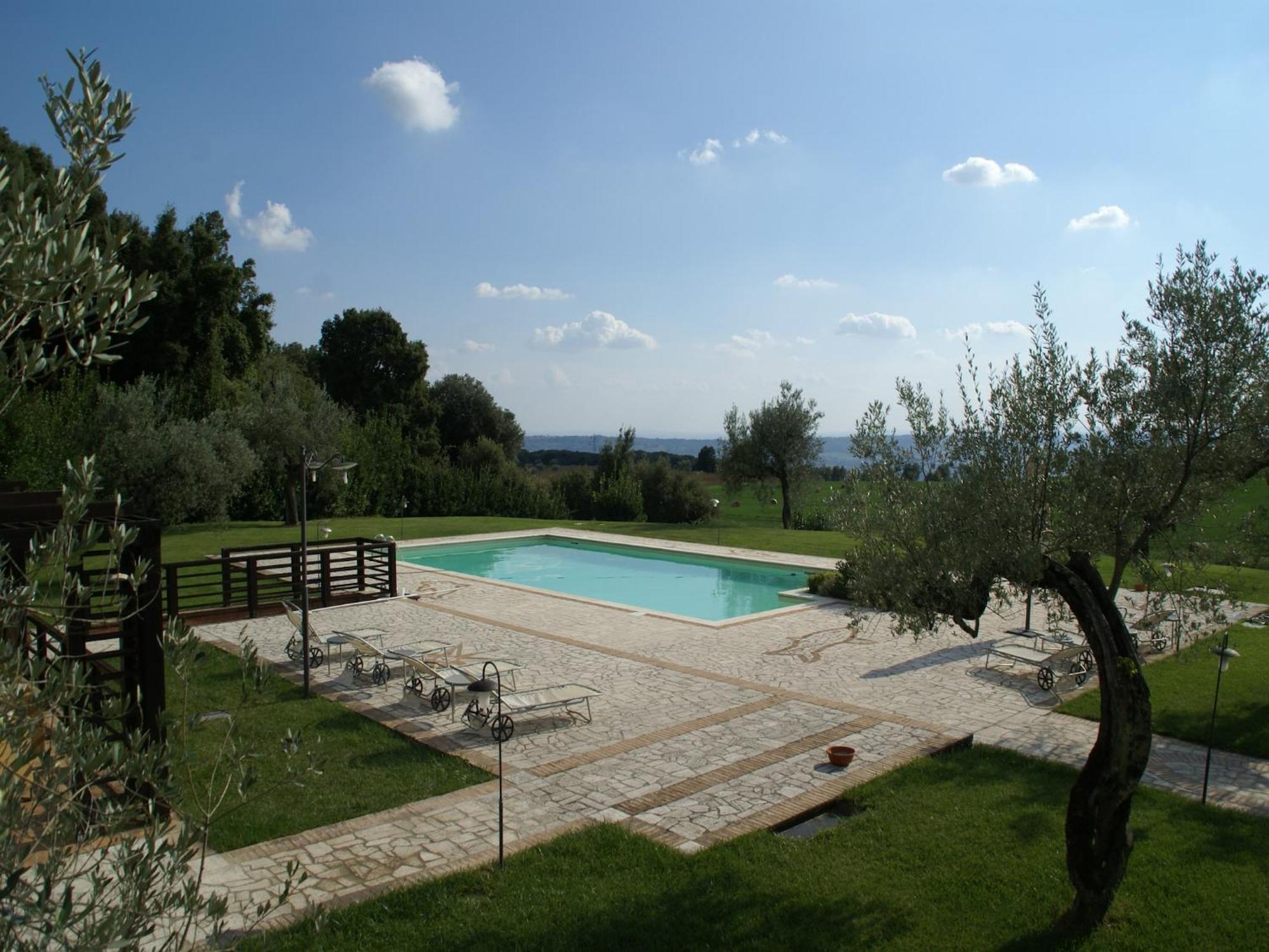 Elegant Apartment Only 1 Hour From Rome Narni Bagian luar foto